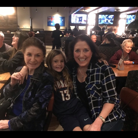 Meet your Posher, Mona - Picture 4 of 7